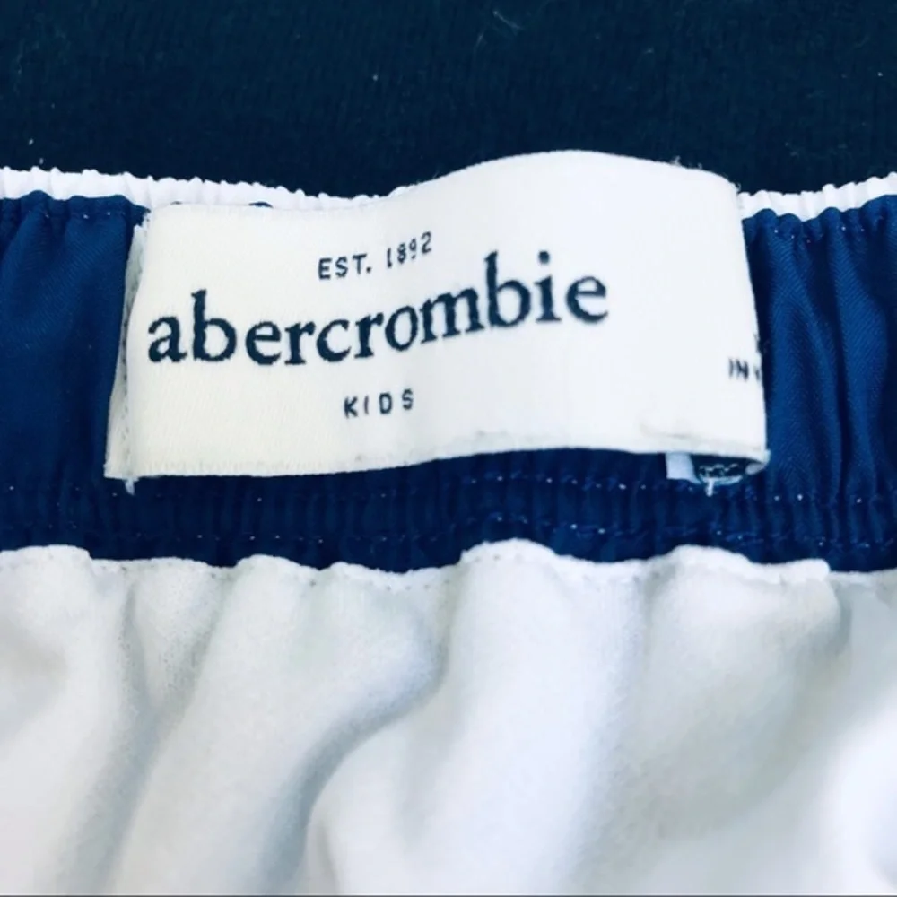Abercrombie Kids Swim/Shorts-Size M